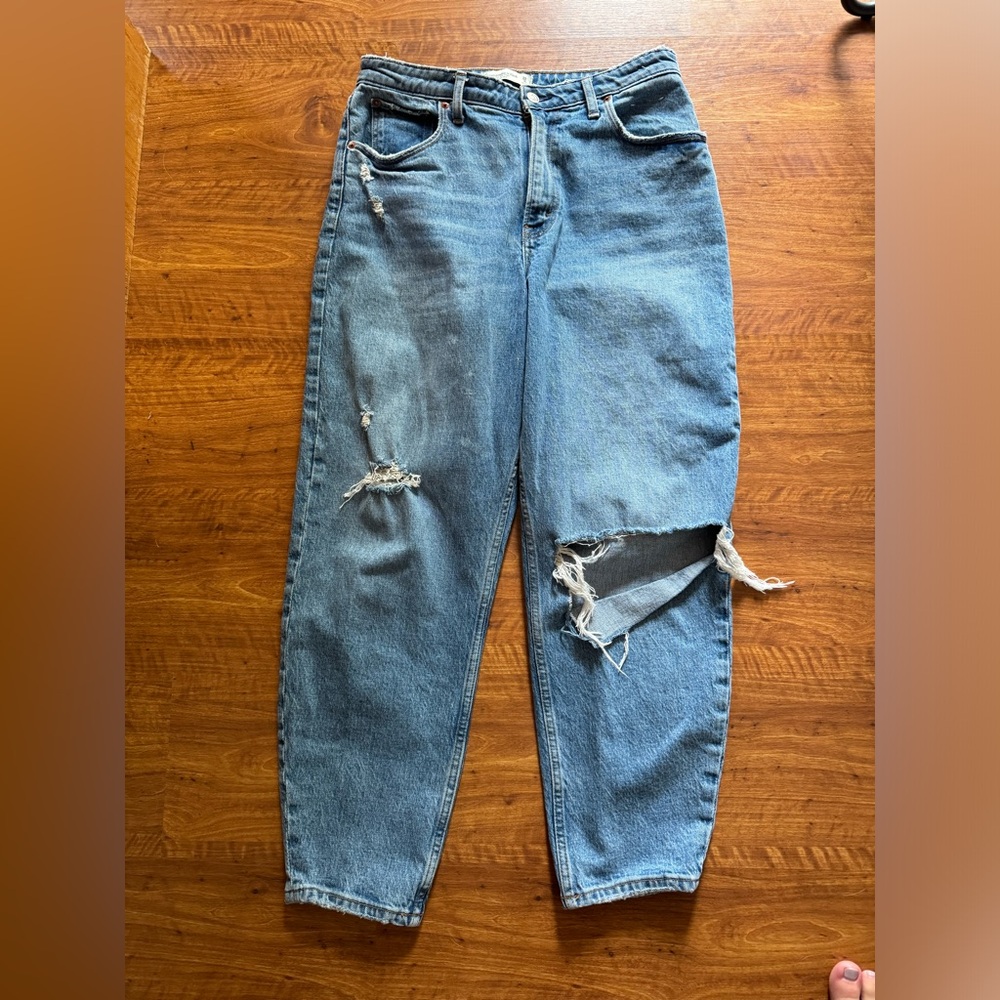 Abercrombie High Rise Curve Love Mom Jeans